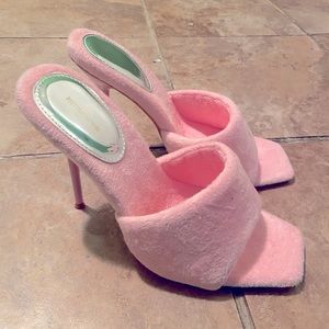 PRETTYLITTLETHING. Baby Pink Square Toe Heeled Mules